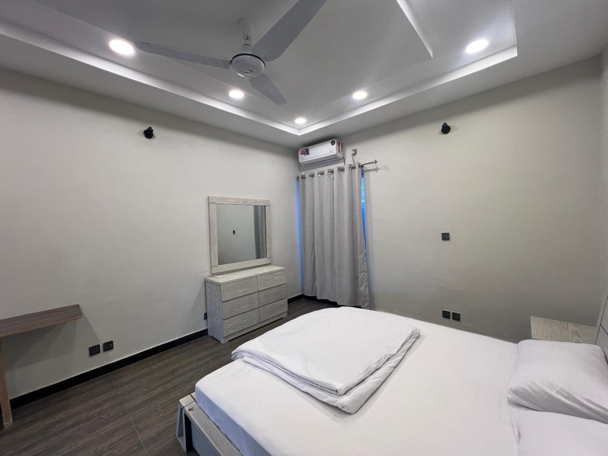 Deluxe King Room In Silverscape Residence Rawalpindi Exterior foto