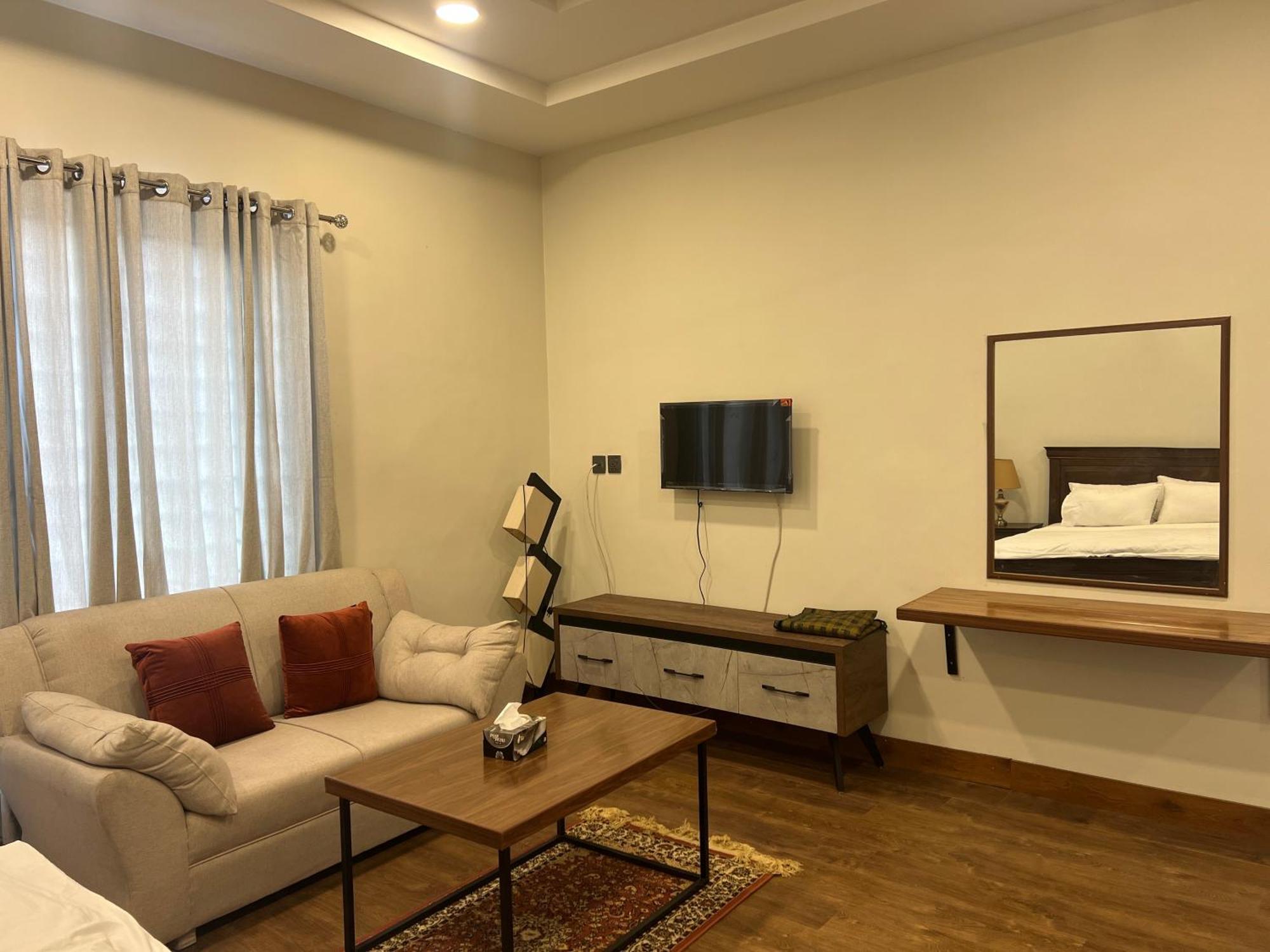 Deluxe King Room In Silverscape Residence Rawalpindi Exterior foto