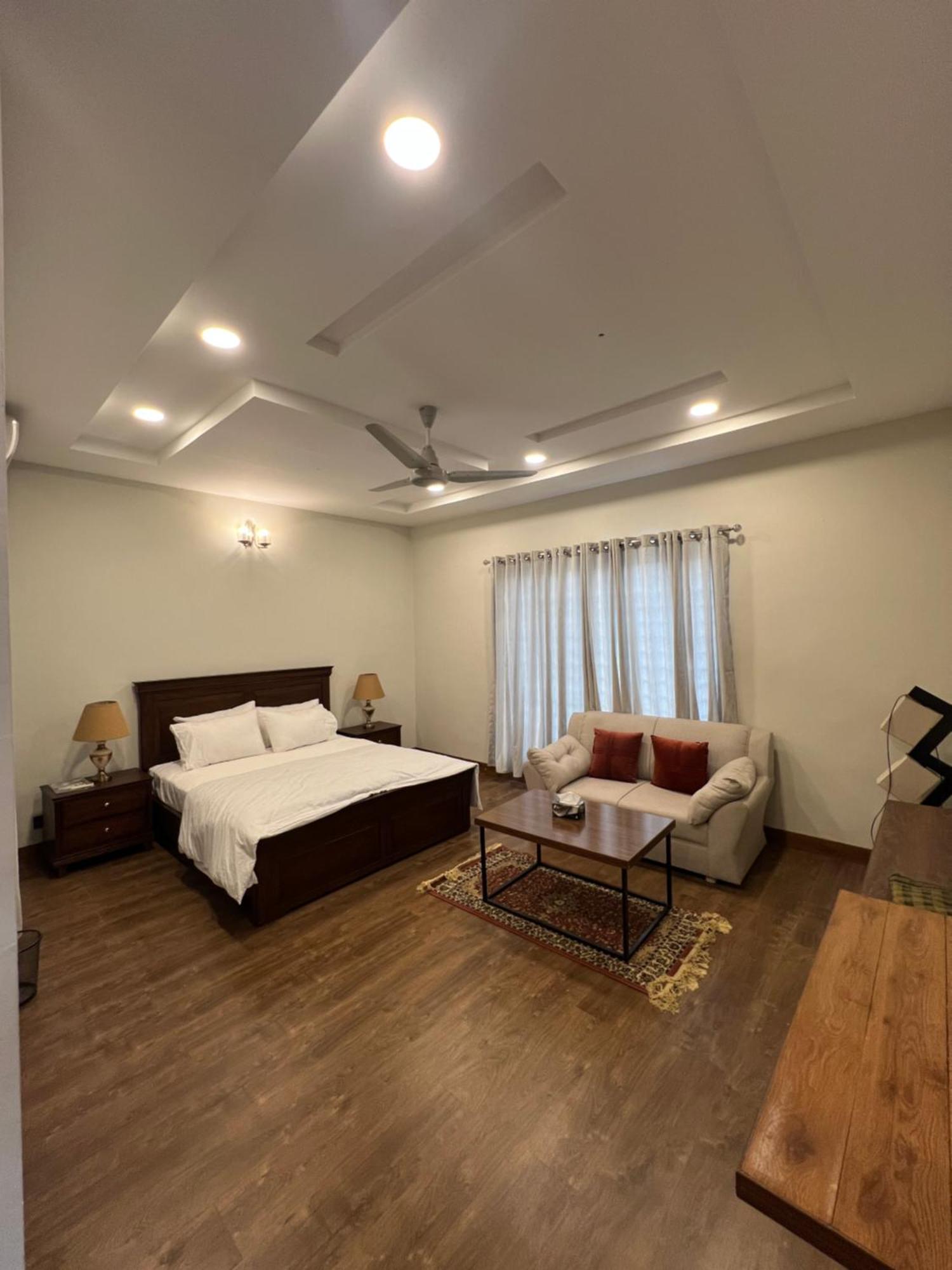 Deluxe King Room In Silverscape Residence Rawalpindi Exterior foto